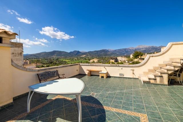 Remarkable villa with indoor spa pool for sale on the outskirts of Inca, Mallorca
