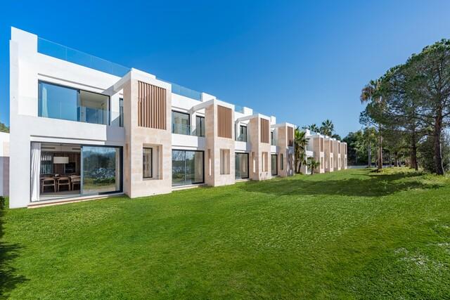 End of terrace houses for sale near the beach in Puerto Alcudia, Mallorca