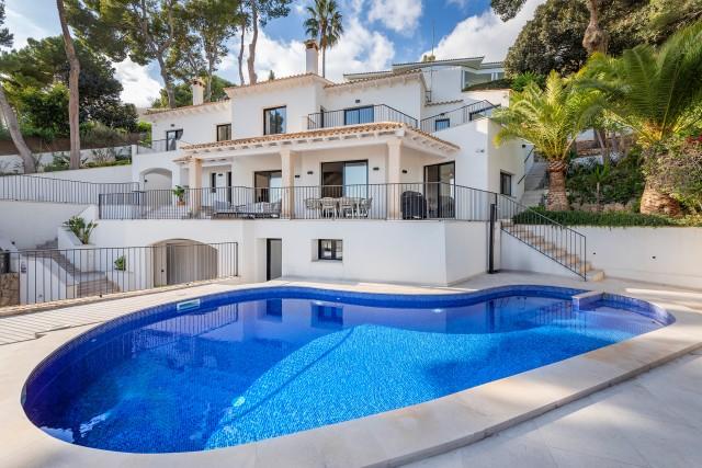 Vollständig renovierte Villa mit Meerblick zu verkaufen in Costa d'en Blanes, Mallorca