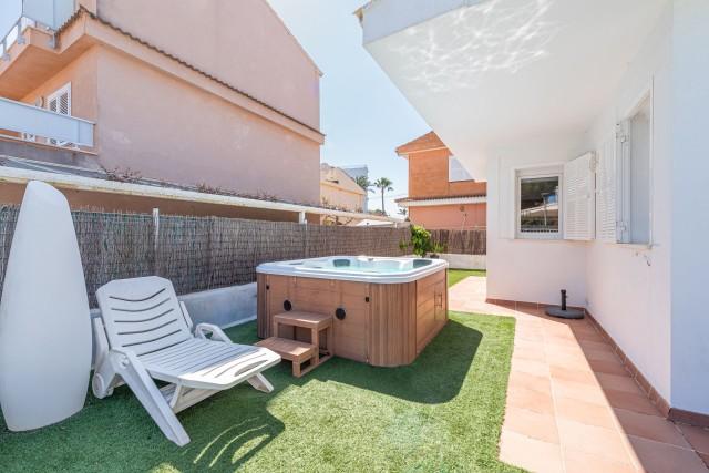 Detached villa with holiday rental license for sale in Can Picafort, Mallorca