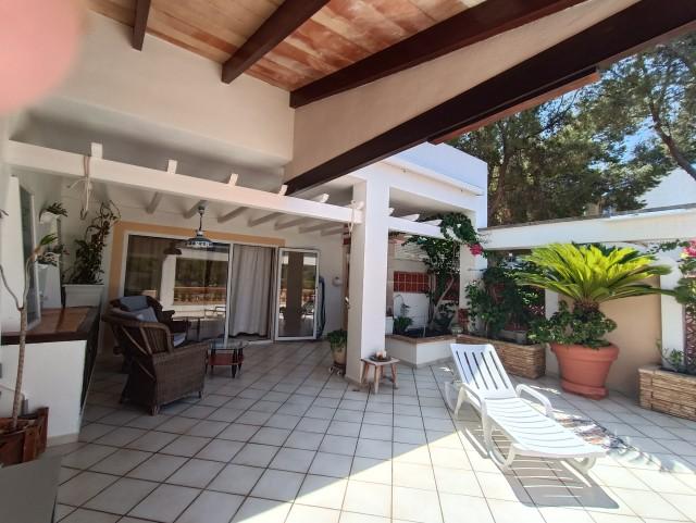 House needing renovation for sale near the beach in Santa Ponsa, Mallorca