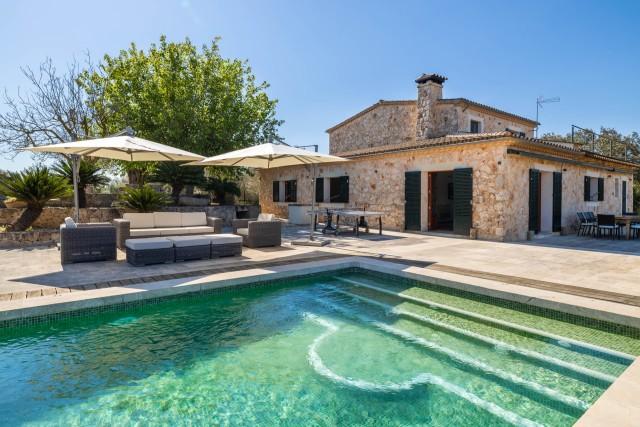 Encantadora finca de piedra en venta en el corazón aislado Sineu, Mallorca