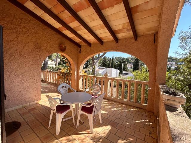 Casa para reformar con posibilidad de ampliar y construir piscina en venta en Costa de la Calma, Mallorca