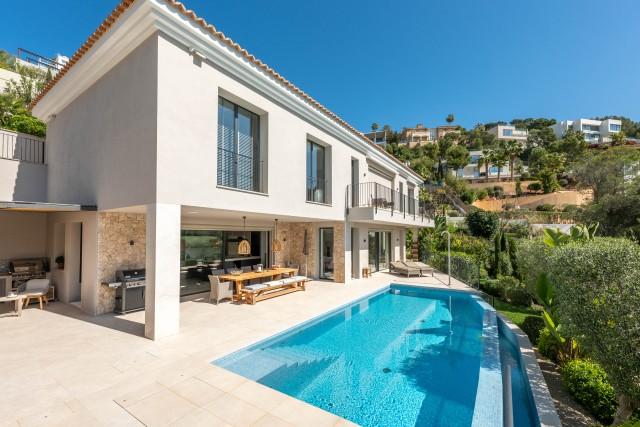 Exclusive new villa with saltwater pool for sale in Costa d'en Blanes, Mallorca