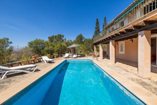 Finca para reformar con vistas al mar, en venta cerca de Puerto Andratx, suroeste de Mallorca