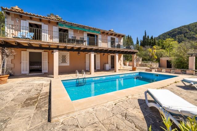 Finca para reformar con vistas al mar, en venta cerca de Puerto Andratx, suroeste de Mallorca