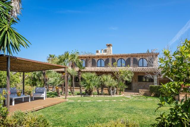 Exclusive country villa with pool and mountain views for sale in Pollensa, Mallorca North