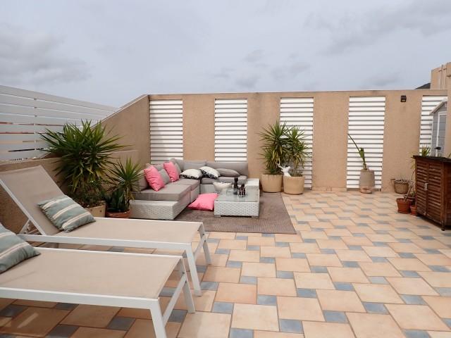 Geräumiges Penthouse-Apartment mit Dachterrasse in Ibiza-Stadt zu verkaufen