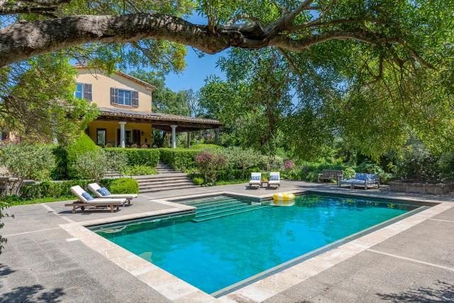 Timeless country estate for sale just 5 minutes from Pollensa, North Mallorca