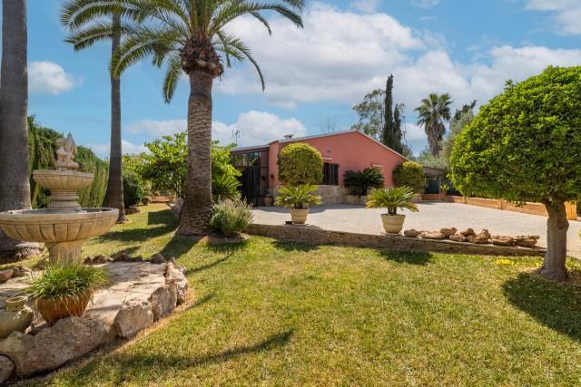 Rural villa for sale in Palmanyola, northwest Mallorca