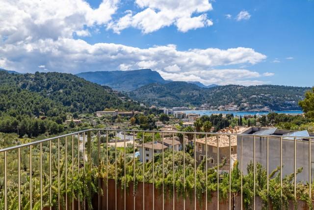 Brandneue Villa mit Hafen- und Bergblick kaufen in Port de Soller, nordwest Mallorca
