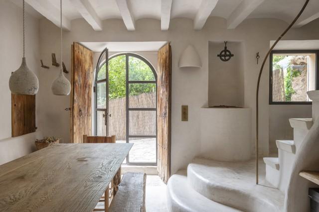 Mountain view town house for sale in Deia, Mallorca west coast