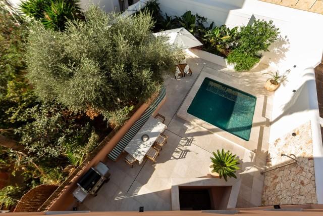Apartamento dúplex con jardín y piscina pequeña en venta en la Bonanova, Palma de Mallorca