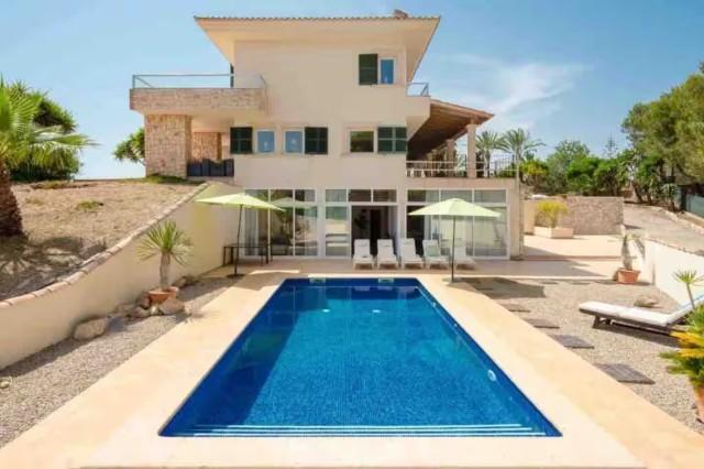 Mediterranean villa with holiday license for sale in Ses Salines, Southeast Mallorca