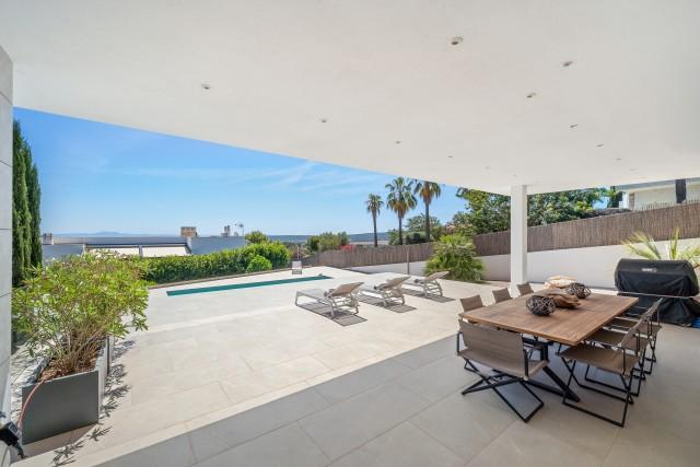 Modern villa with panoramic views for sale in Nova Santa Ponsa, southwest Mallorca