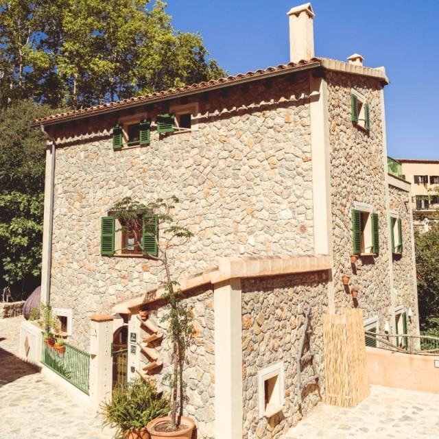 Nuevo adosado con vistas panorámicas en venta en Deià, Mallorca noroeste