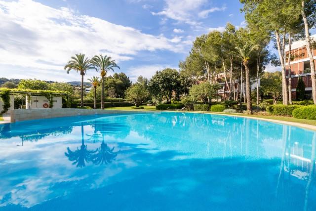 Garden apartment for sale in exclusive Bendinat, Mallorca southwest