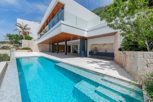 Sophisticated villa with panoramic sea views for sale in Santa Ponsa, Southwest Mallorca