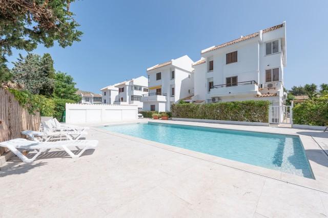 Fantástico apartamento en planta baja con jardín en venta en Puerto Pollensa, norte de Mallorca