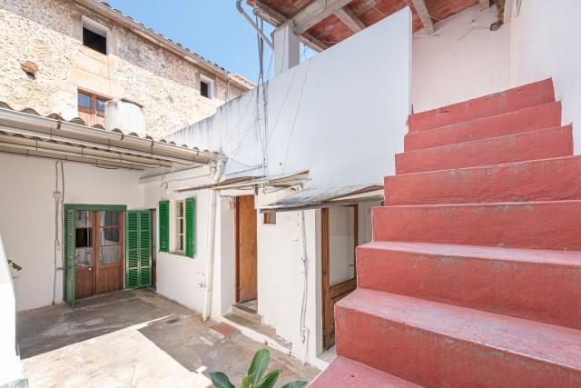 Town house with character and potential for sale in central Pollensa, North Mallorca
