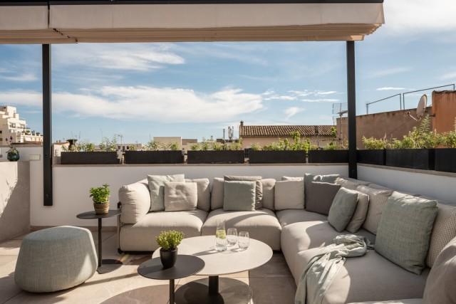 Ready to move in town house with rooftop terrace in Santa Catalina for sale, Palma de Mallorca