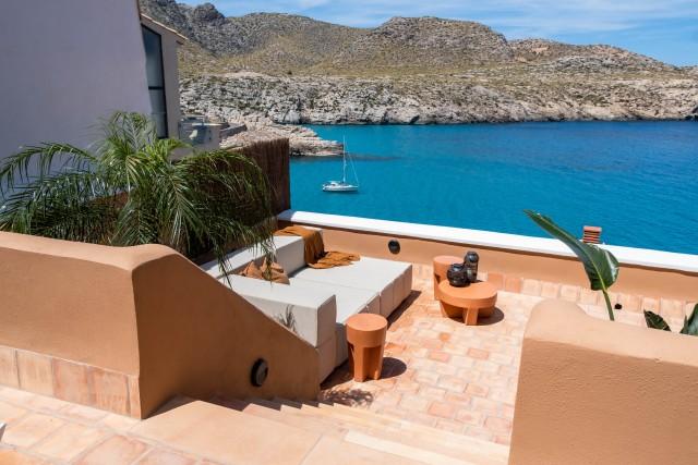 Elegant coastal house for sale in Cala San Vicente, North Mallorca