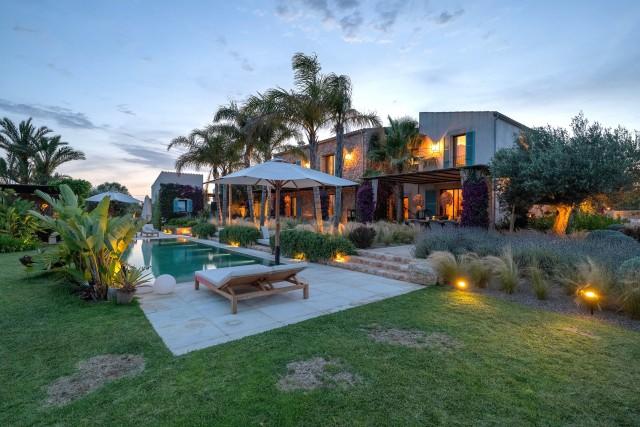 Luxury Estate with Golf Course and Guesthouse for sale in Llucmajor, South Mallorca
