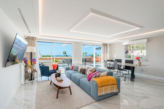 Harbour view apartment for sale in Puerto Portals, Southwest Mallorca
