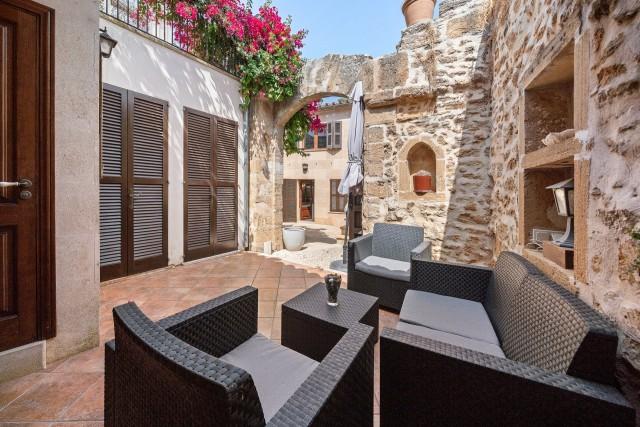 Delightful house for sale within the historic walls of Alcudia town, North Mallorca