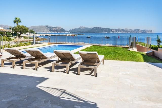 Elegant seafront villa with amazing views for sale in Alcudia, North Mallorca