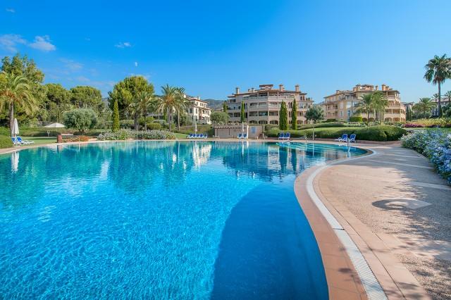 Luxury apartment for sale in Puerto Portals, Southwest Mallorca