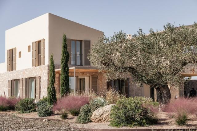 Contemporary country villa for sale in Maria de la Salut, Central Mallorca