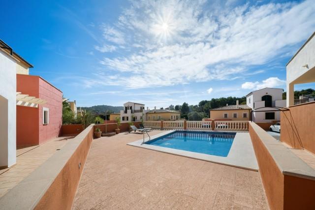 Townhouse for sale beside the golf course in Camp de Mar, Southwest Mallorca
