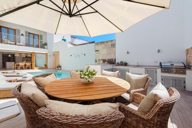 Elegantly renovated village house with pool for sale in Pollensa, North Mallorca