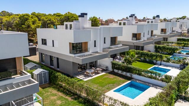 New Homes with Roof Terraces and Pools near Llucmajor, Mallorca