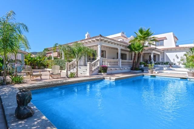 Charming villa for sale close to the beach in Palmanova, Southwest Mallorca