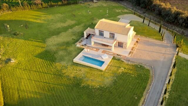 Casa pasiva en alquiler con piscina en Alcúdia, Mallorca