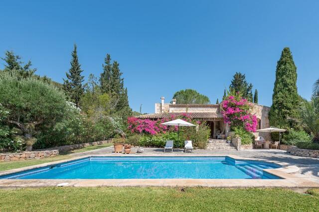 Stunning villa for rent in Crestatx, Pollensa north Mallorca
