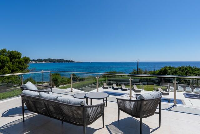 Villa in erster Meereslinie kaufen in Cala Ratjada, Nordost-Mallorca