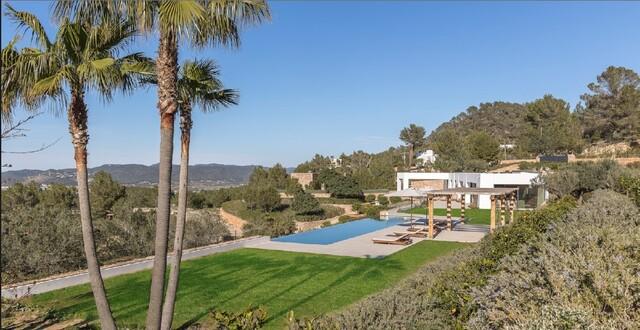 Prestigiosa villa de obra nueva con vistas panorámicas en venta en San Agustín, Ibiza