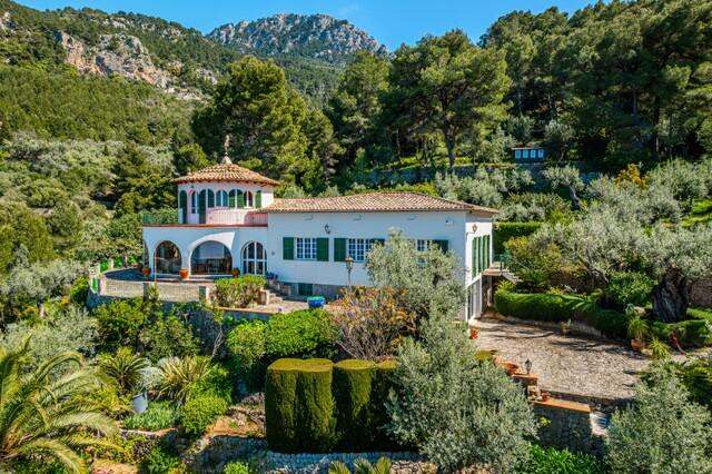 Exceptional property with incredible sea views for sale in Deià, West Mallorca