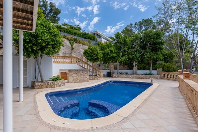 Villa mit Meerblick und großem Potenzial kaufen in Costa d’en Blanes, Südwest-Mallorca