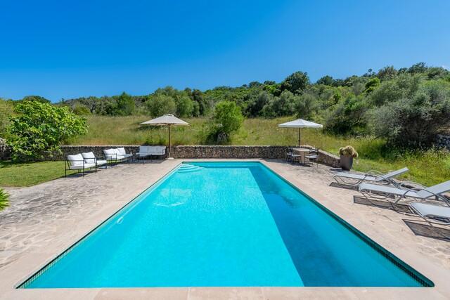 Finca de Piedra con Vistas al Campo en Venta en Son Servera, Noreste de Mallorca
