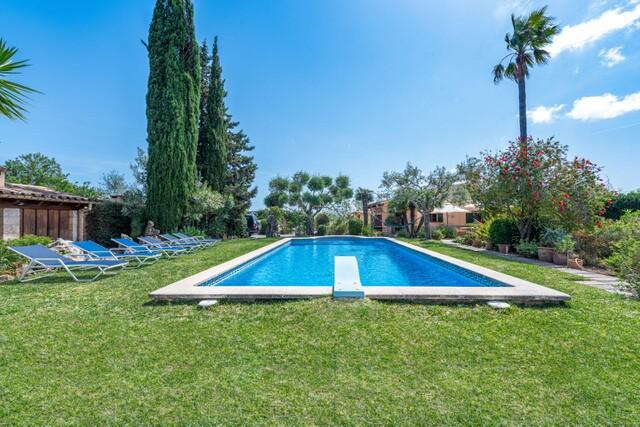 Encantadora finca rústica con piscina en venta en Pollensa, al norte de Mallorca