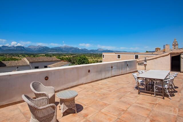 Historic Mansion with Guest Houses for Sale in Sencelles, Central Mallorca