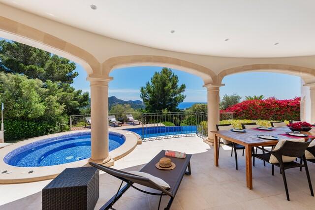 Sea view villa with tourist license for sale in Puerto Andratx, Southwest Mallorca