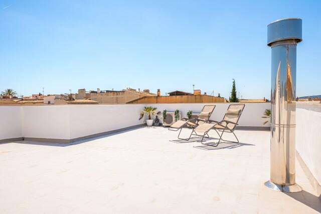Geräumiges Stadthaus mit Dachterrasse in Consell, Zentralmallorca, zu verkaufen