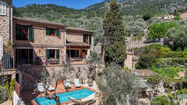 Authentisches Natursteinhaus mit Panoramablick zum Verkauf in Fornalutx, Westmallorca