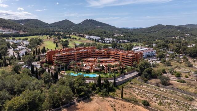 Encantador Apartamento en Venta en la Exclusiva Urbanización de Roca Llisa, Ibiza