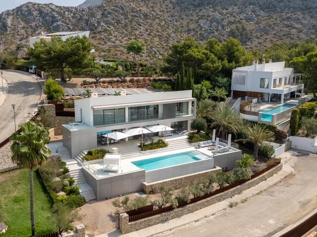 Striking sea view villa for sale in Bon Aire, North Mallorca